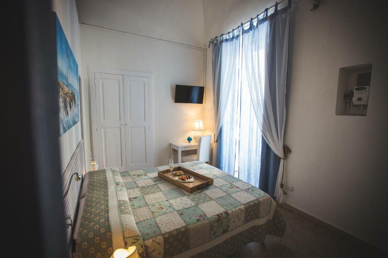 B&B Le Ferule มันเฟรโดเนีย ภายนอก รูปภาพ