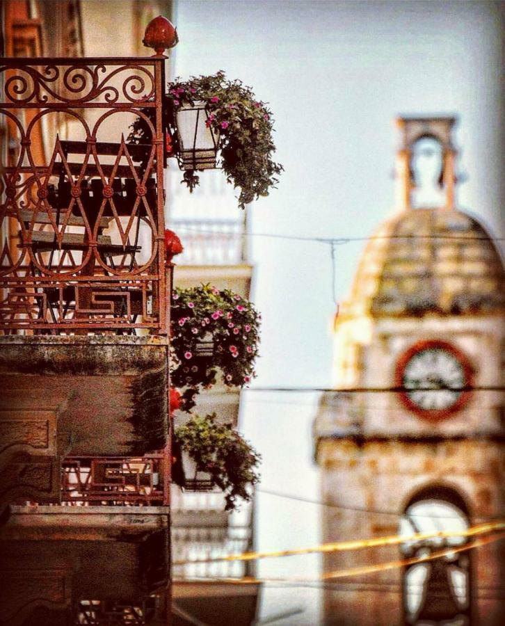 B&B Le Ferule มันเฟรโดเนีย ภายนอก รูปภาพ